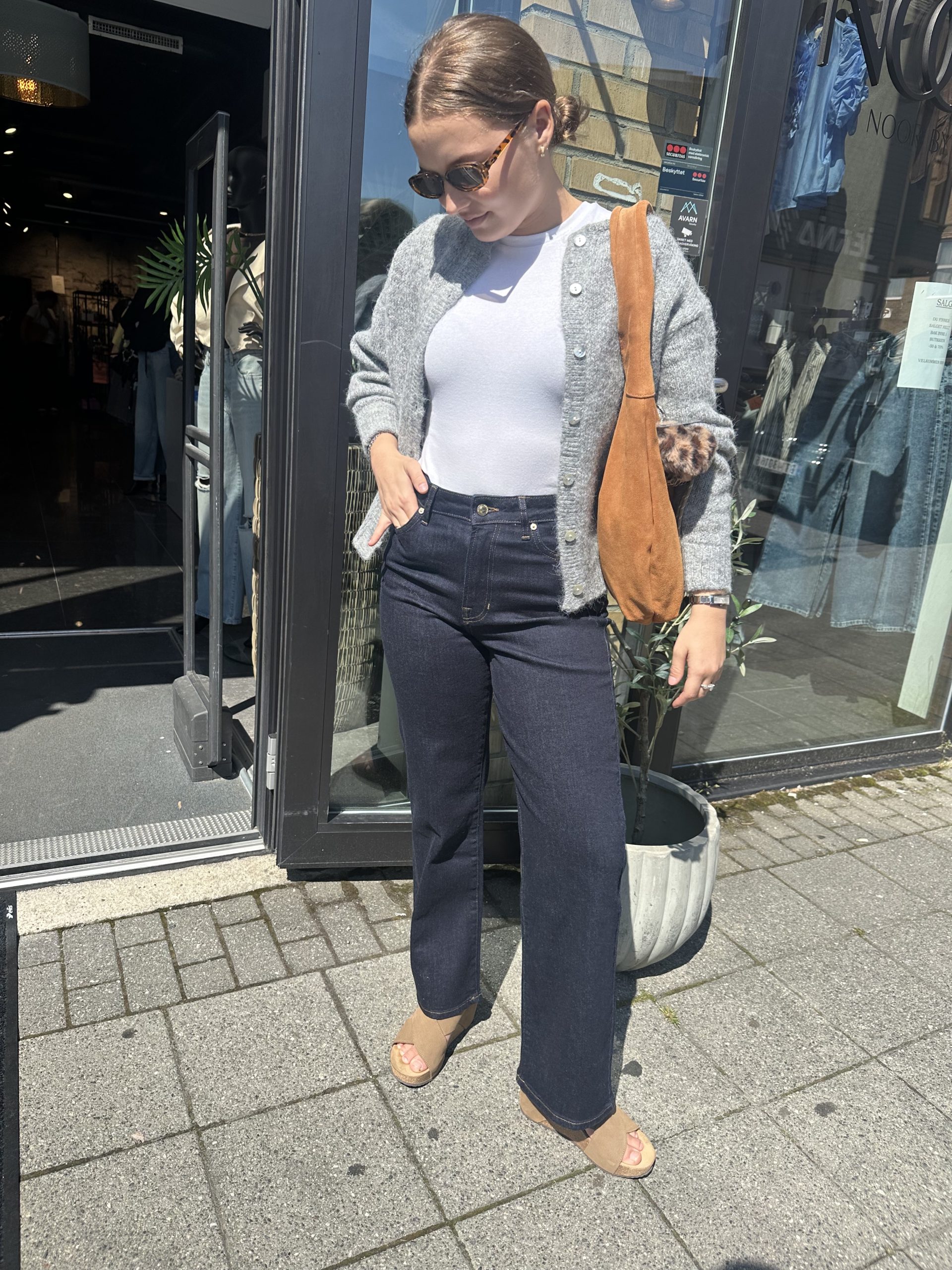 MIA STRAIGHT JEANS