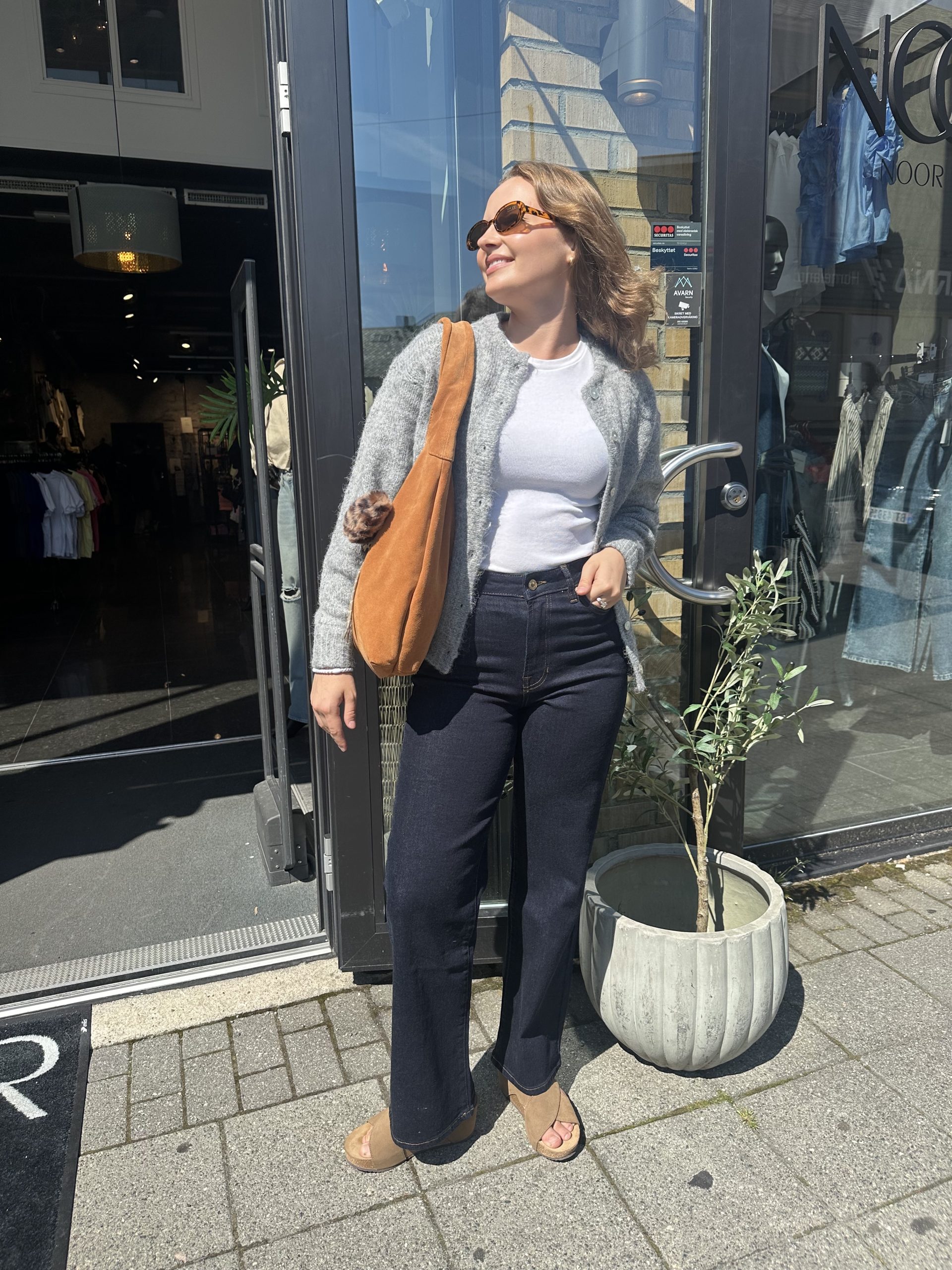 MIA STRAIGHT JEANS