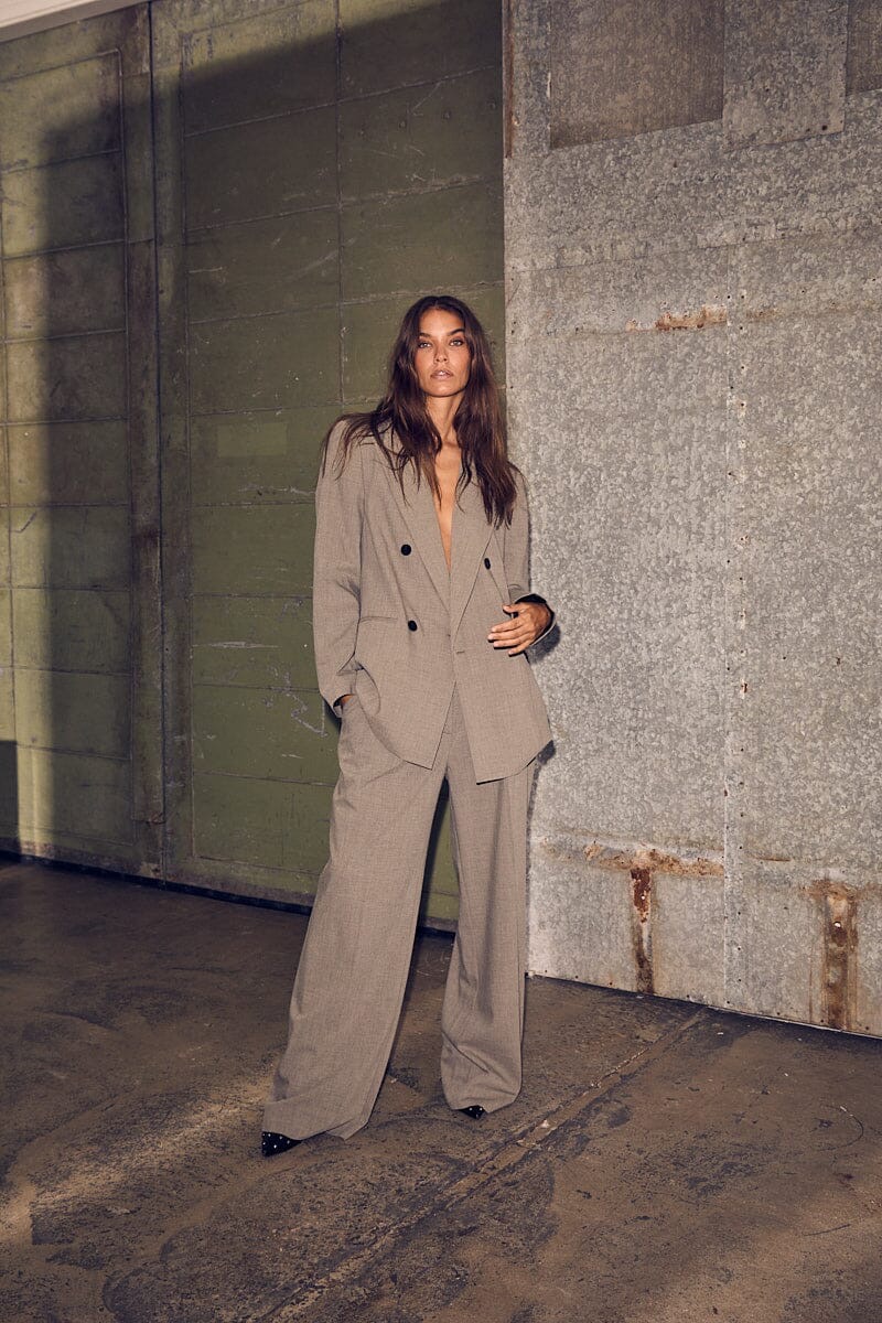 NICOLE LOW TRIANGLE BLAZER