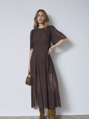 LETI  LACE MAXI DRESS