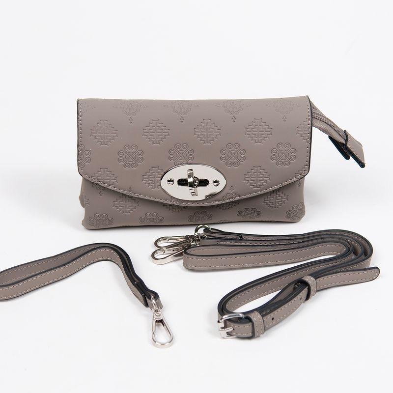 DANIELLA CLUTCH