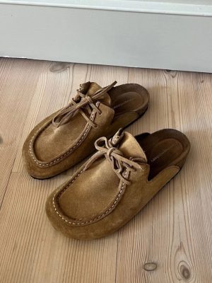 UNIQUE SHOES