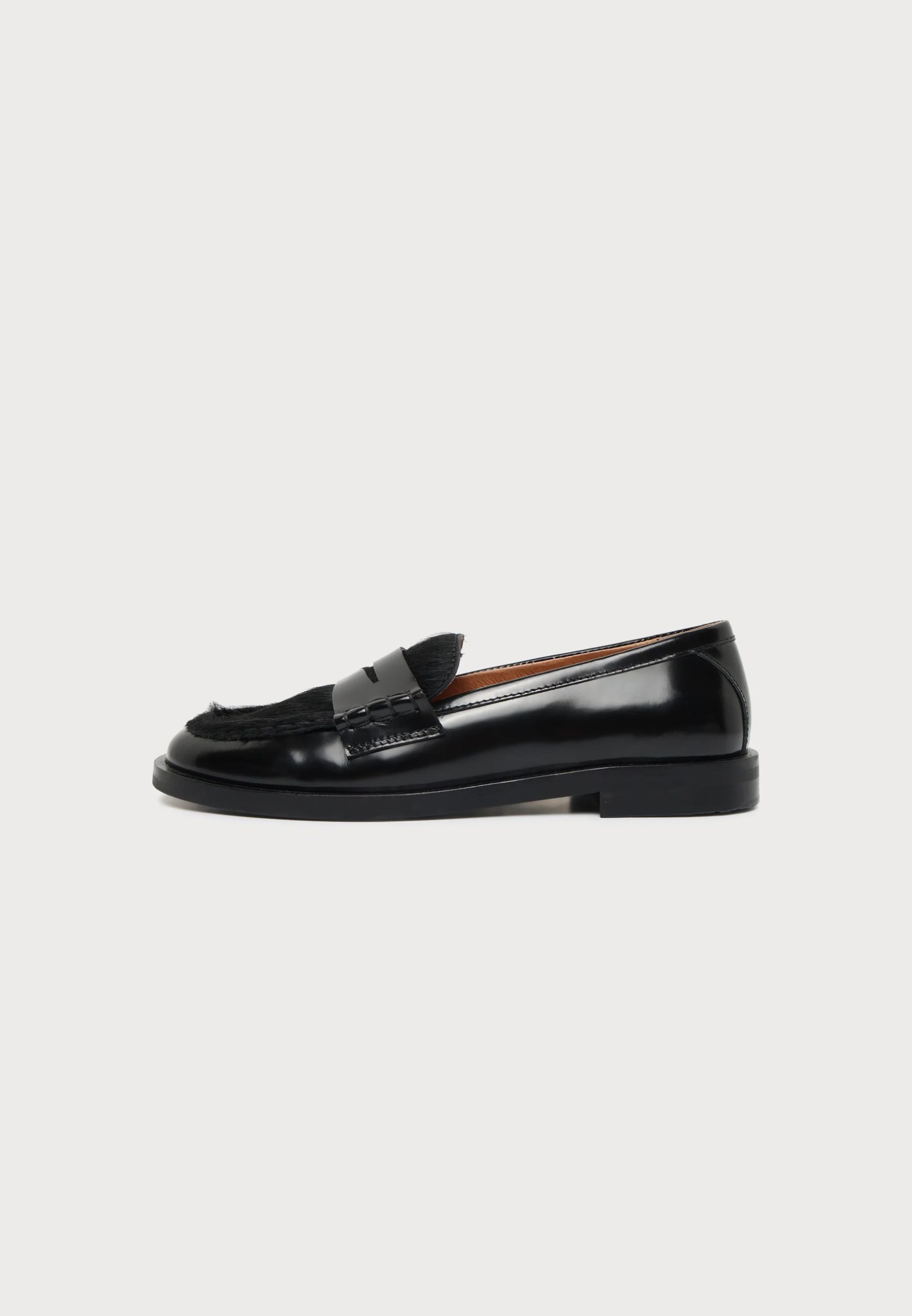 CLASSIE PONY LOAFERS