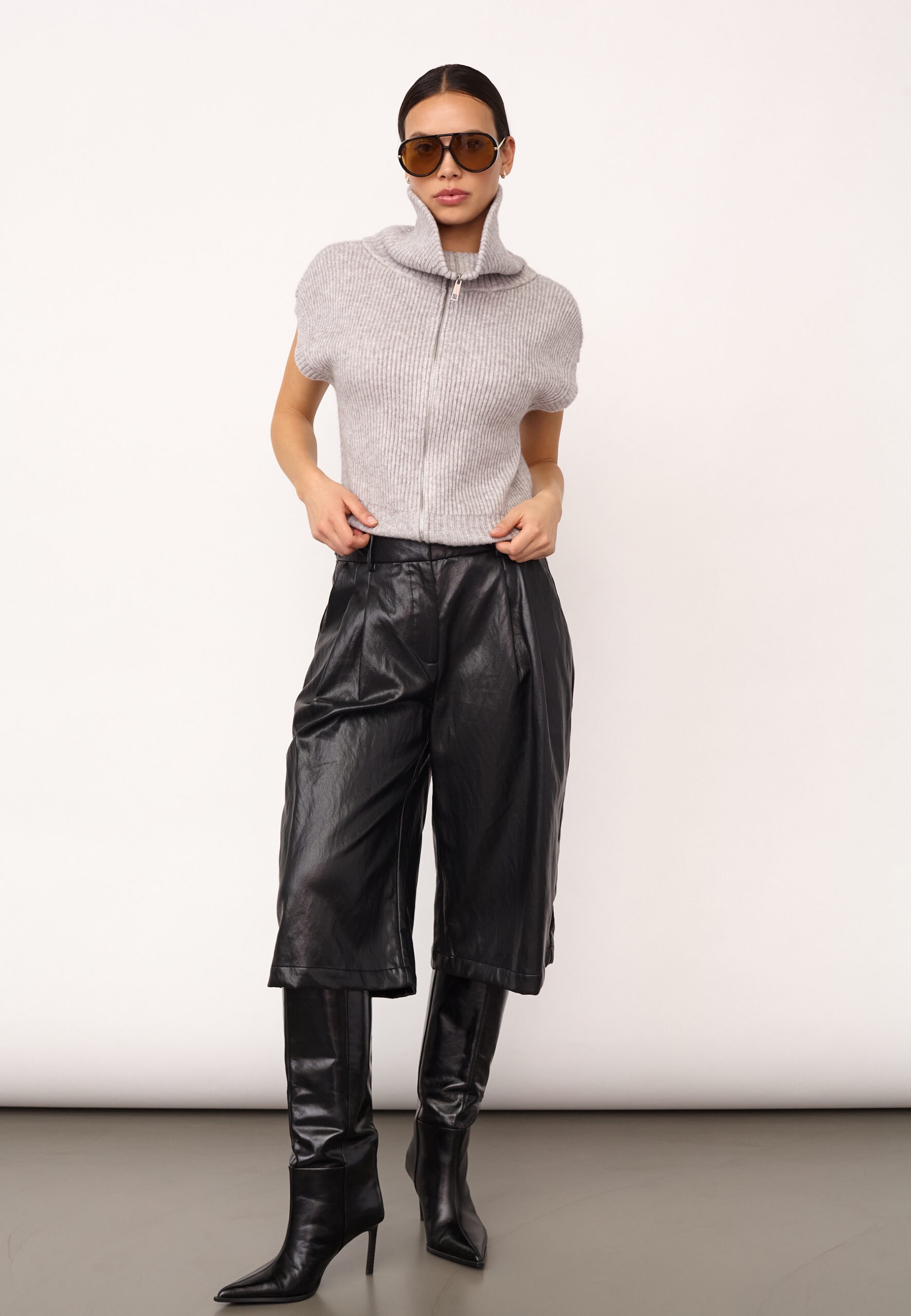 GITTCC PLEAT BERMUDA