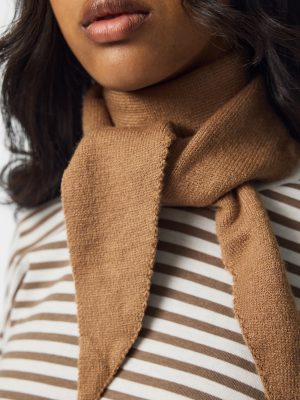 PCKOMMA TRIANGLE SCARF