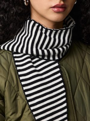 PCKOMMA TRIANGLE SCARF