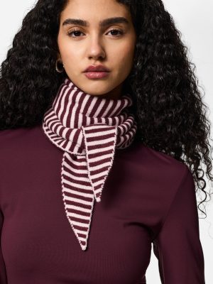 PCKOMMA TRIANGLE SCARF