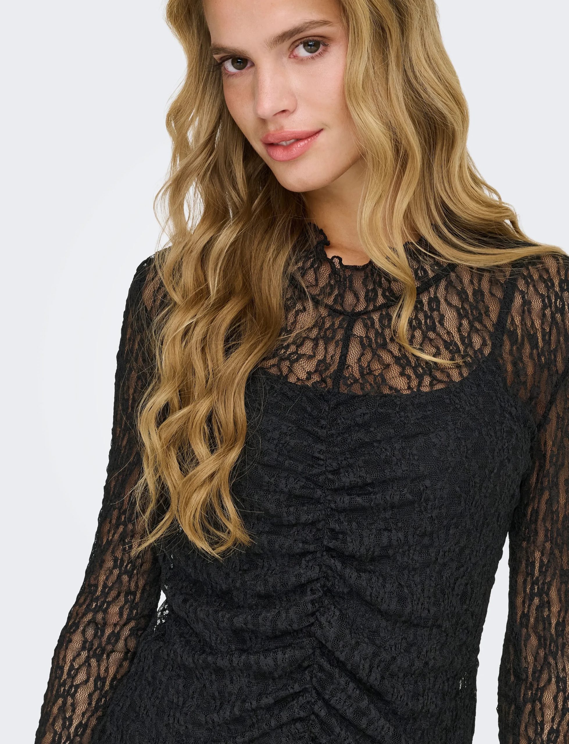 JDYLALA HIGH NECK LACE TOP