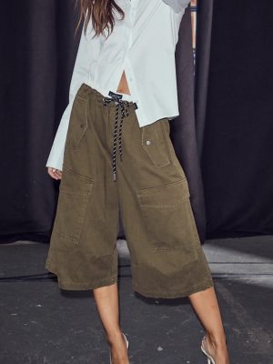 PULL ON CARGO BERMUDAS