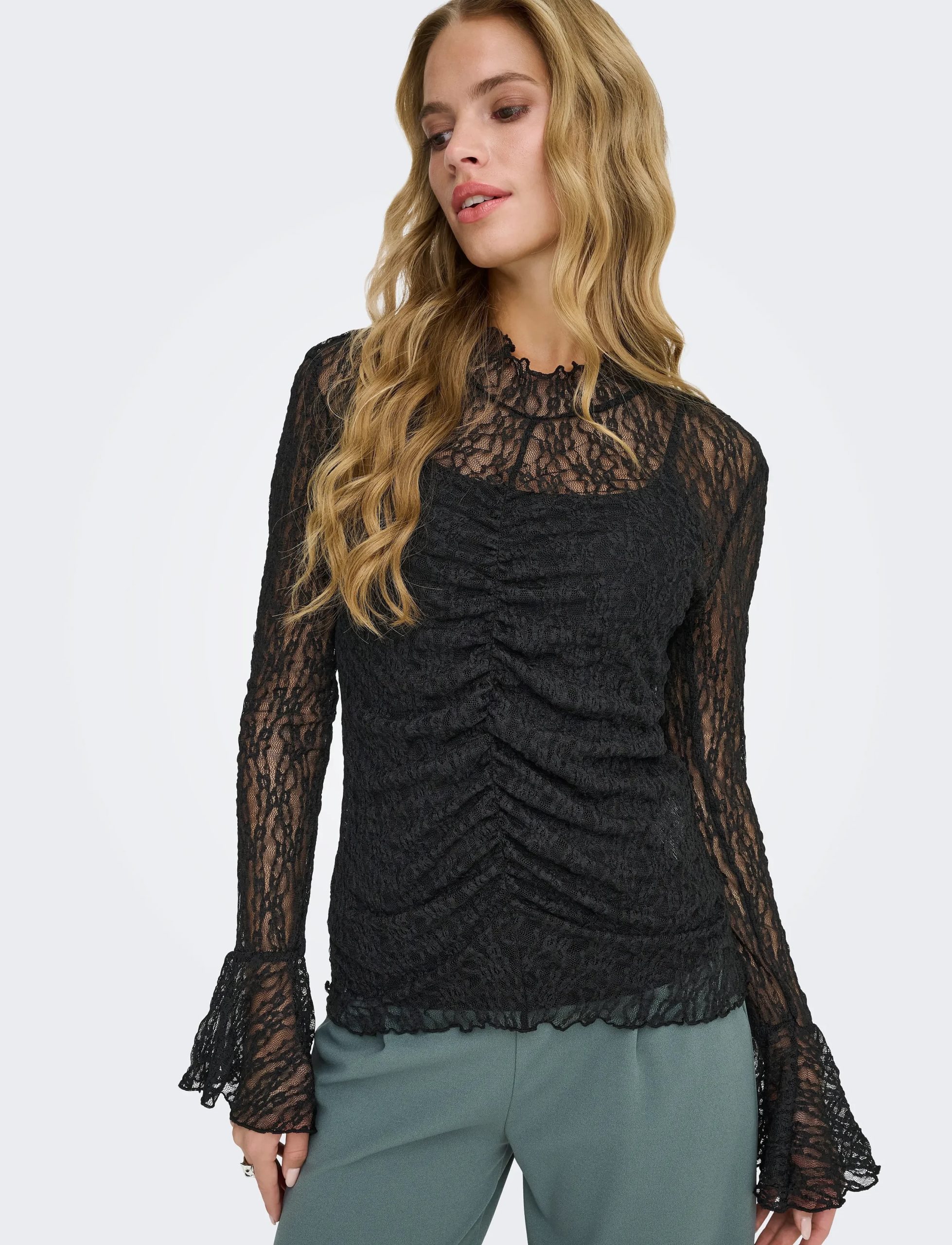 JDYLALA HIGH NECK LACE TOP