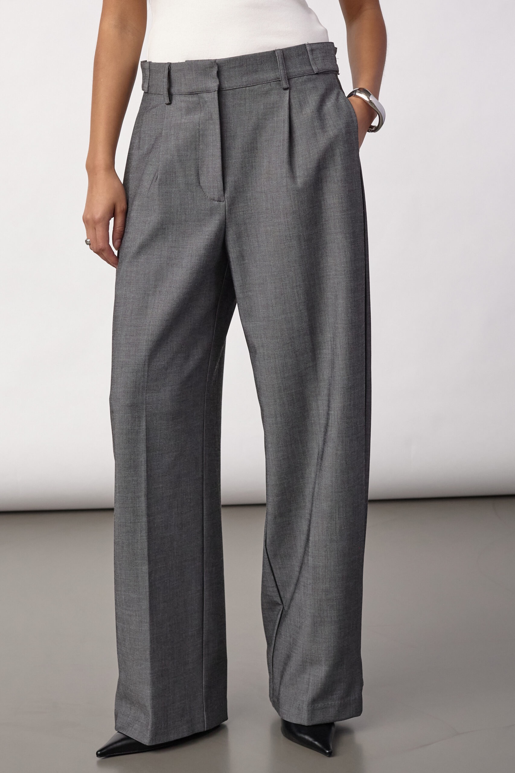 JACKY PLEAT PANT